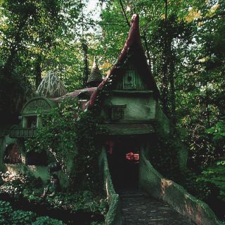 Трудно быть Ведьмой